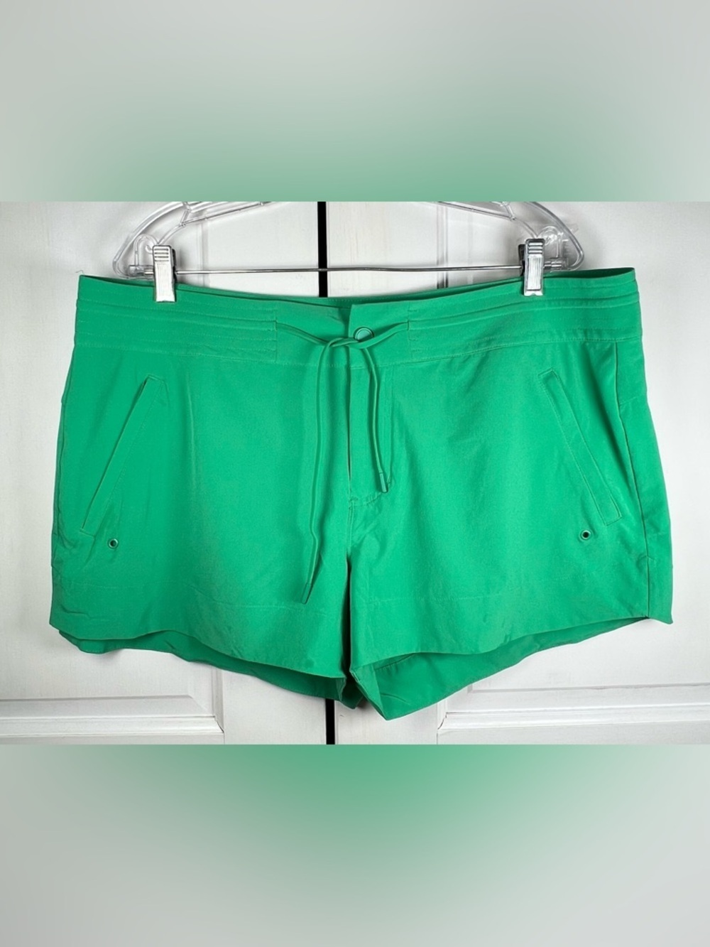 NWOT Athleta Hudson Boardshort, Kelly Green Water Sports Shorts Size 16